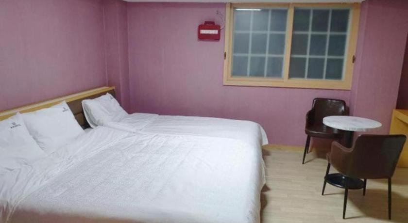 Geoje Win Hotel エクステリア 写真