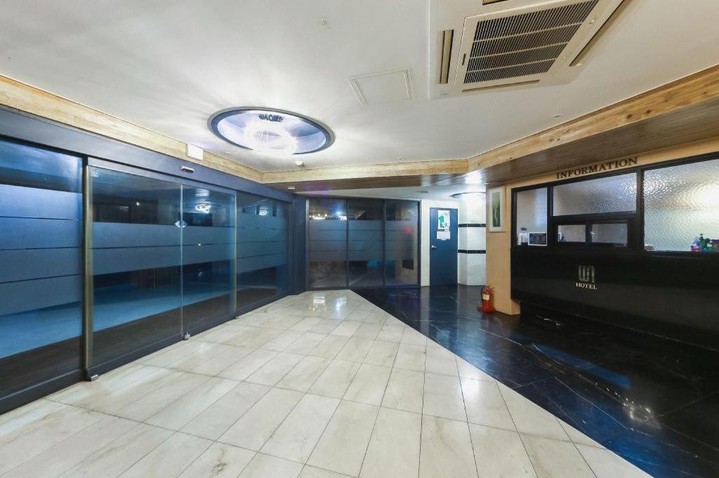 Geoje Win Hotel エクステリア 写真